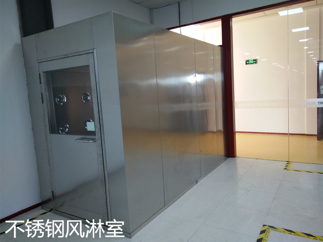 梧州風(fēng)淋室價(jià)格：?jiǎn)稳孙L(fēng)淋室的操作流程是什么？